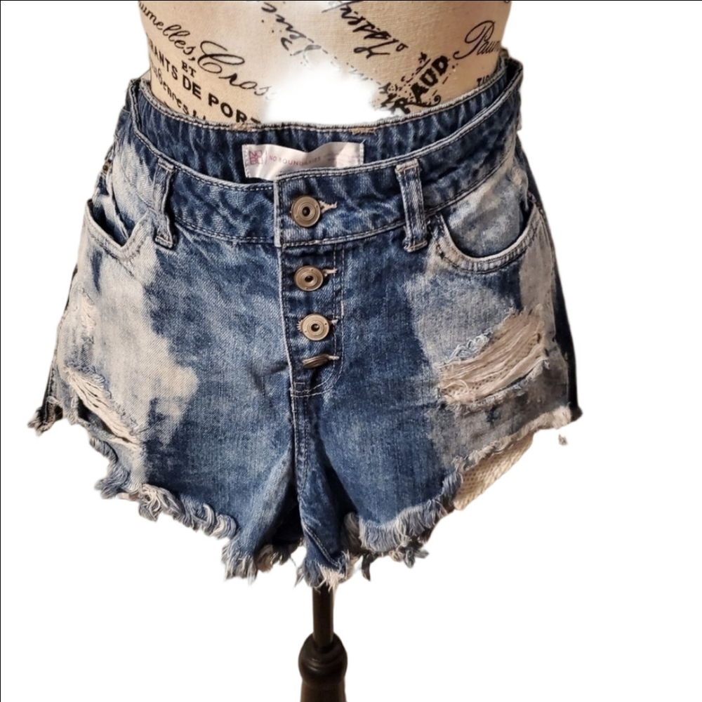 No Boundaries Distressed Dark Wash Jean Shorts Junior Size 11